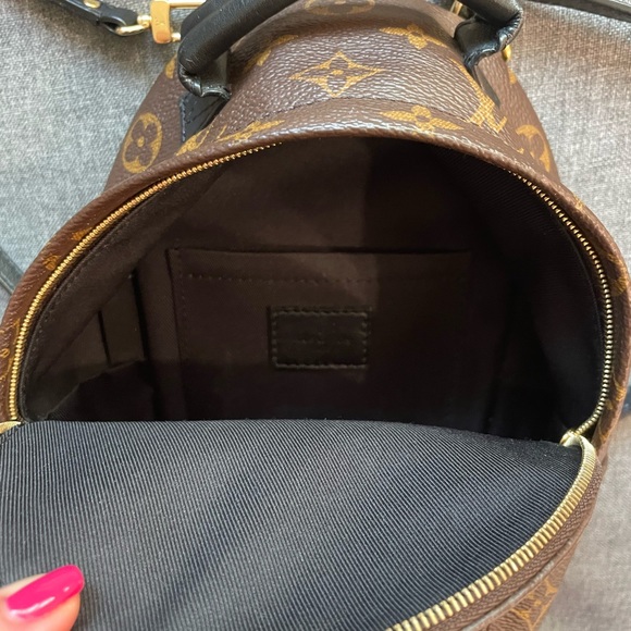 Louis Vuitton mini Palm Springs - Picture 13 of 15